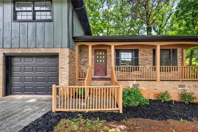 Photo - 2164 Riverbrook Rd