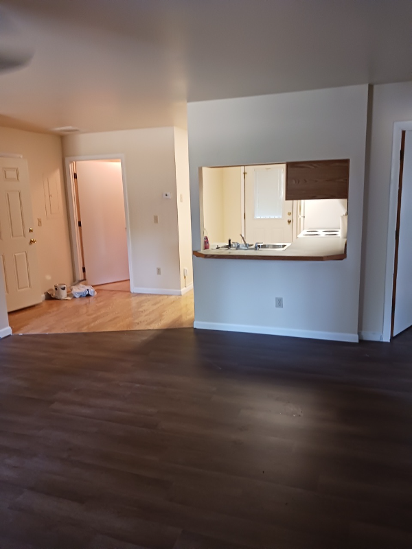 Building Photo - 310-312 B St Rental