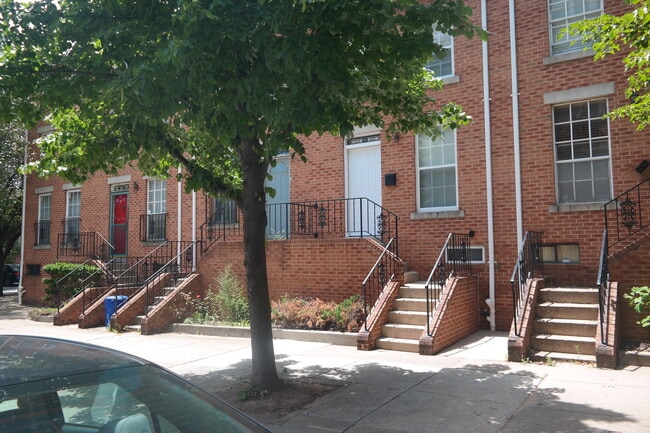 Building Photo - Charming 2 Bedroom/2 Bathroom in Upper Fel... Rental