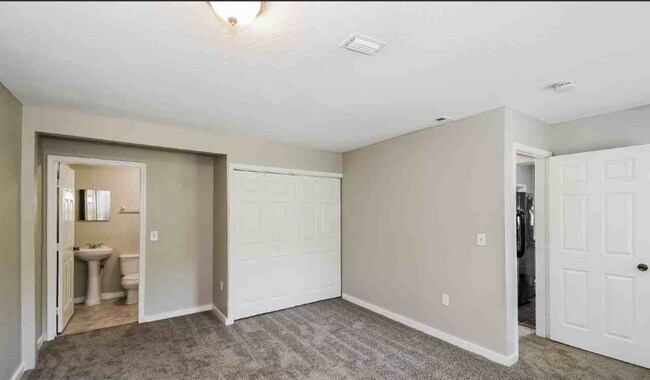 Photo - 9043 9th Ave