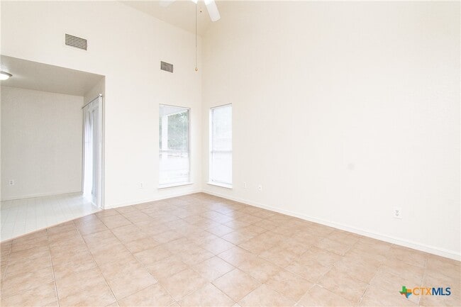 405 Deloris Dr