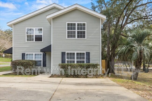 Building Photo - 735 Putnam Dr Unit 2