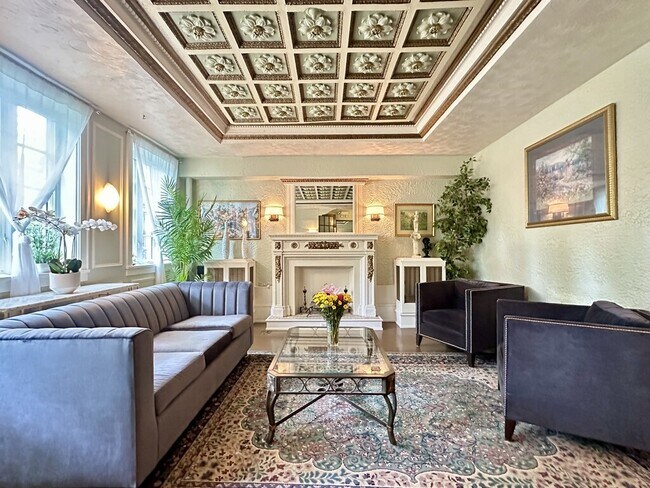 Photo - 4531 N Ashland Ave Unit 211