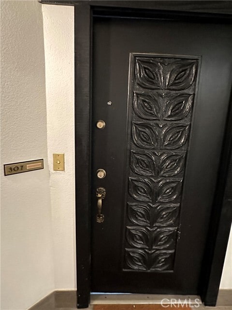 Building Photo - 3949 Los Feliz Blvd Unit 301 Rental