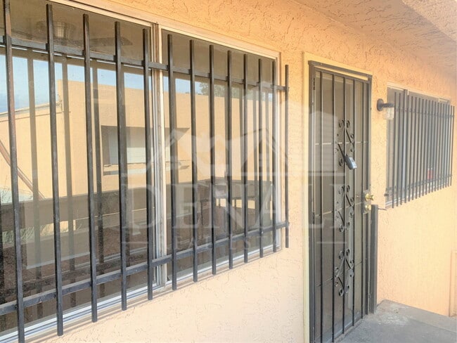 Photo - 2804 N 43rd Ave Unit D