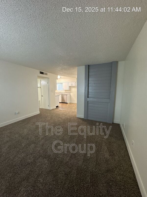 Photo - 809 Monarch Cir Unidad #4