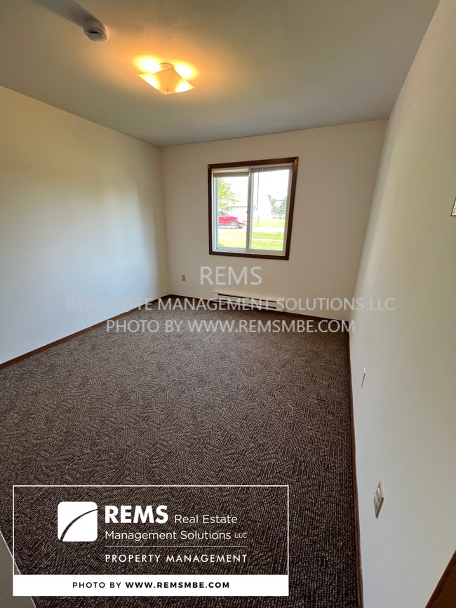 Photo - 564 E Slifer St Unit 11