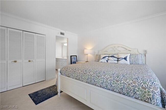 Photo - 3443 Gulf Shore Blvd N Unidad 503