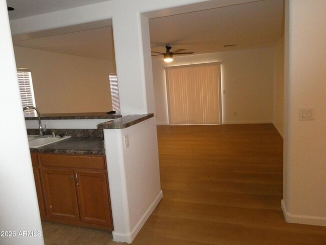 Photo - 11547 W Schleifer Dr