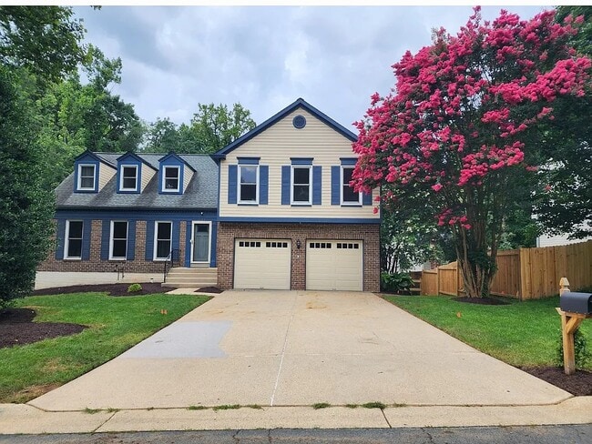 Building Photo - 721 Symphony Woods Dr Rental
