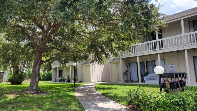 Photo - BACK ON MARKET Annual UNfurnished beautifu...