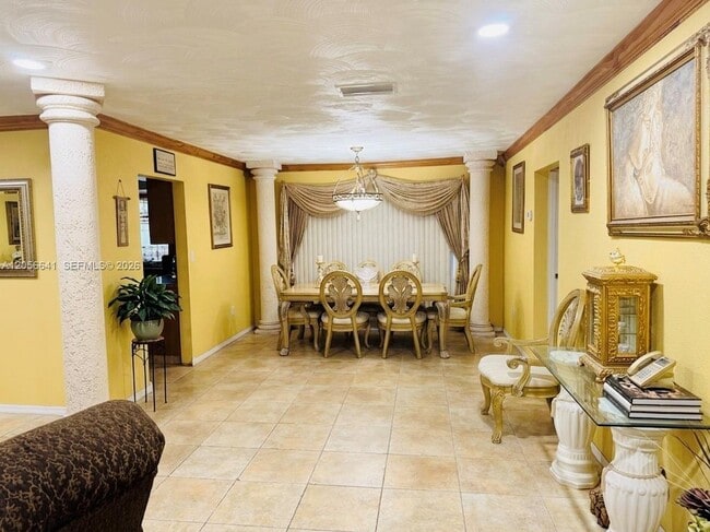 Photo - 7211 Biltmore Blvd Unit A & B