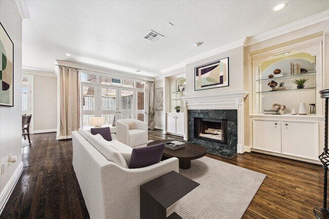 2732 Mid Ln