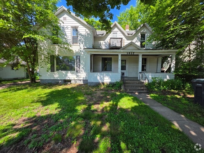 Building Photo - 1812 Kendall St Unit 1812 Rental