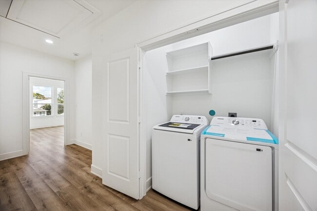 Photo - 3719 Lydia St