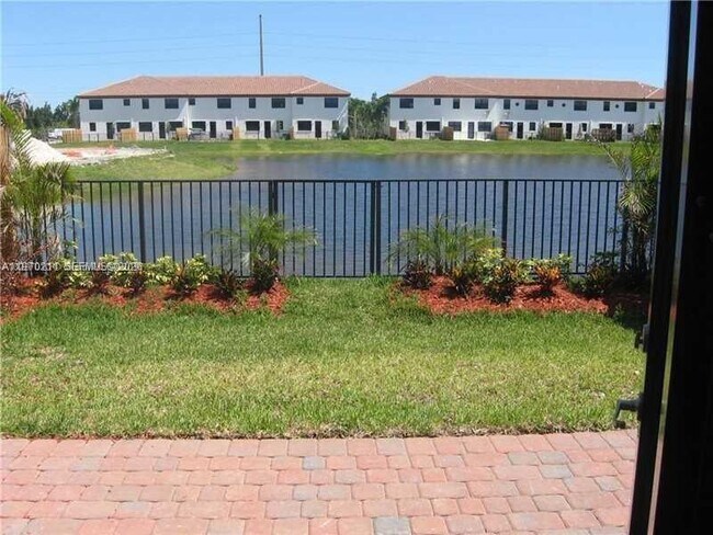 Photo - 16585 SW 42nd Way