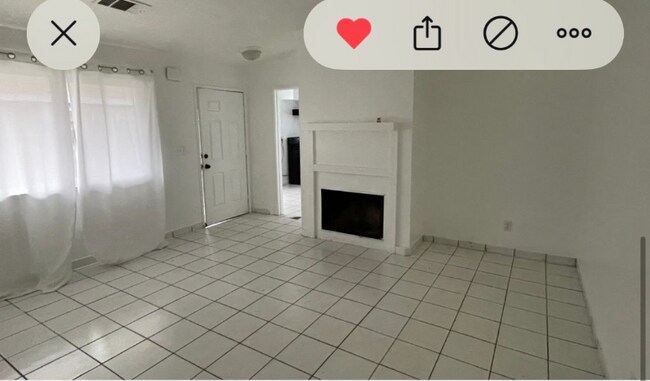 Photo - 581 Stratford Ct