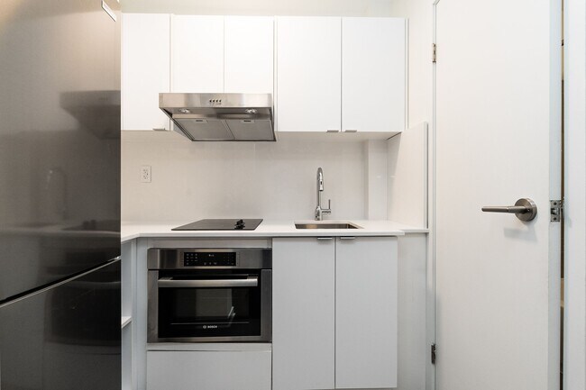 Photo - 56 Maitland Street Unit 408