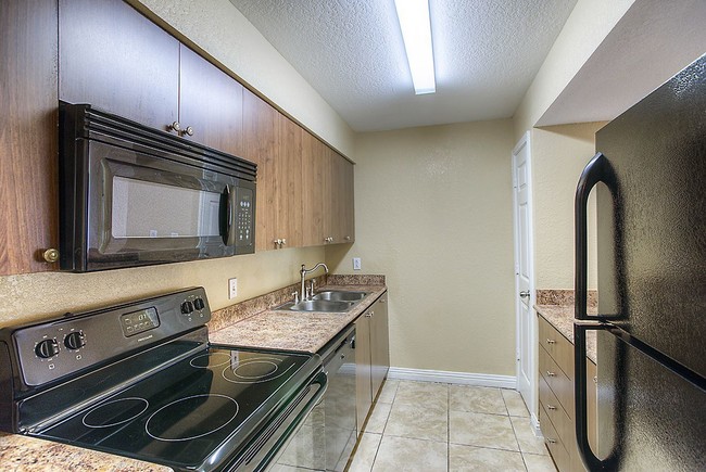 Photo - ASHTON PLACE APARTMENTS