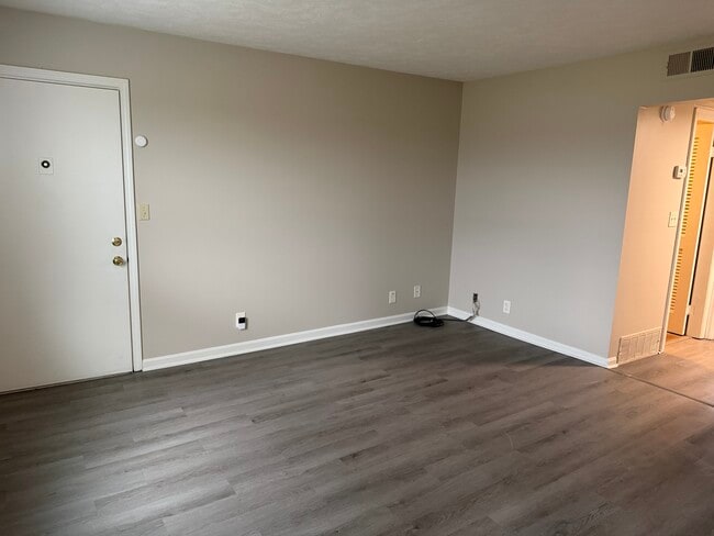 Building Photo - 1515 Steadmantown Ln Unit 2