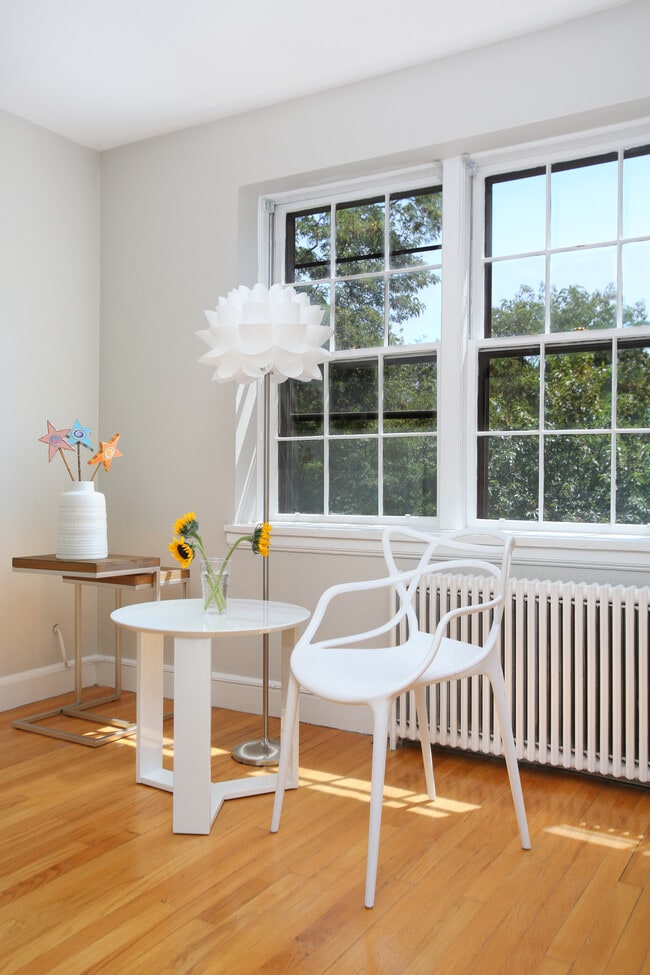 Photo - 8 Kilsyth Ter Unit 43