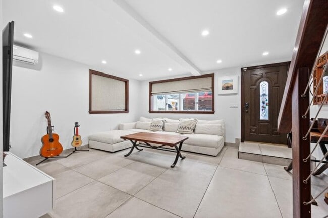 Photo - 3 bedroom in BROOKLYN NY 11229