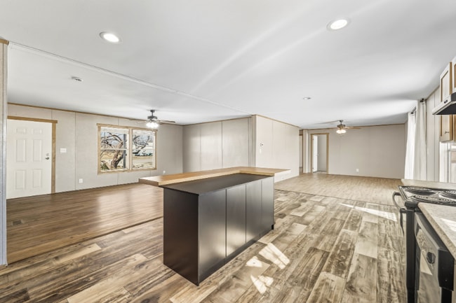 Photo - 35 Cinnamon Ln