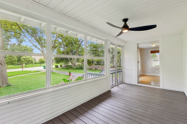 Photo - 255 N Happ Rd