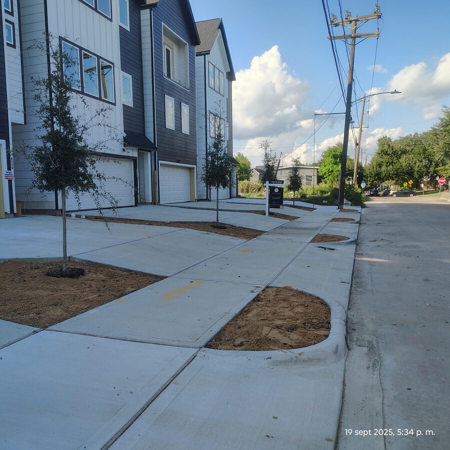 Photo - Dwellings on Del Rio