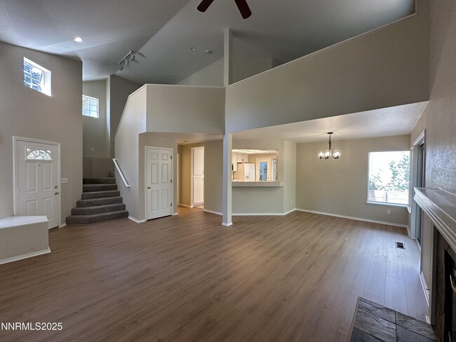 Photo - 2635 Alpine Creek Rd