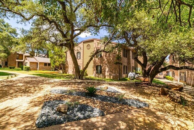 Photo - 2650 Thousand Oaks Dr Unit c2