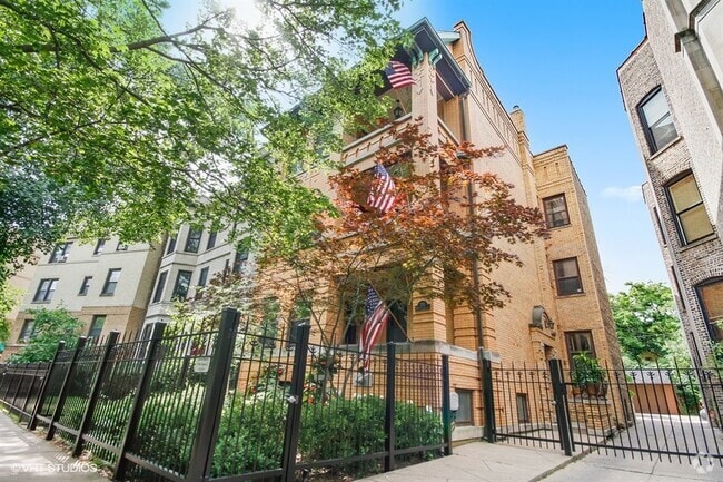 Building Photo - 725 W Brompton Ave Unit Apartment 2
