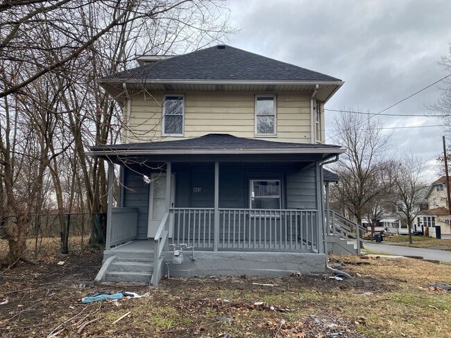 Building Photo - More Space Than You’d Expect: Updated 3BR w/ 1.5 Baths + Carpeted Attic Bonus