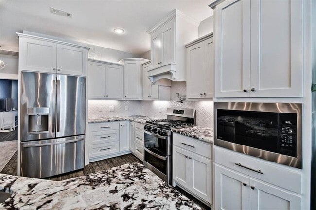 Photo - 10125 Raindrop Ln
