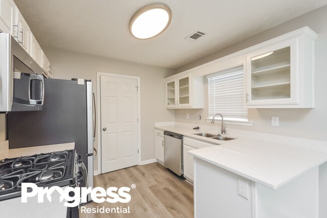 Photo - 433 Summer Hill Cir