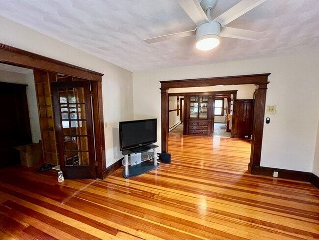 Building Photo - 40 Copley St Unit 1 Rental