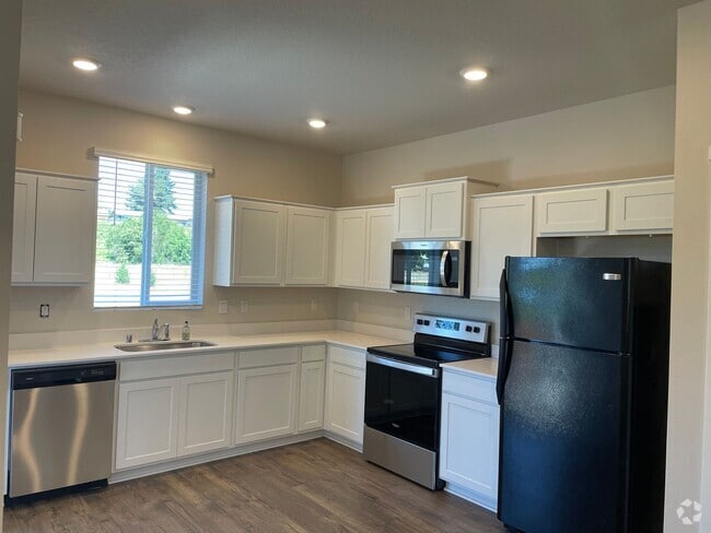 Building Photo - 3 Bed 2.5 Bath Home in Vancouver! Open Con...