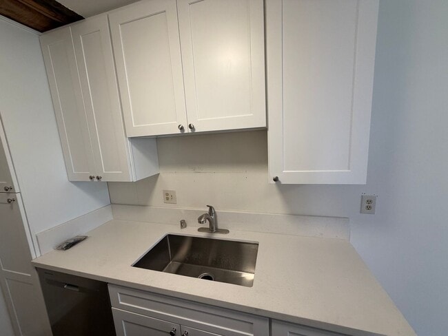 Photo - 2687 Phipps Ave Unit #D