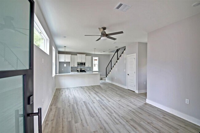 Photo - 6111 Carnation Terrace