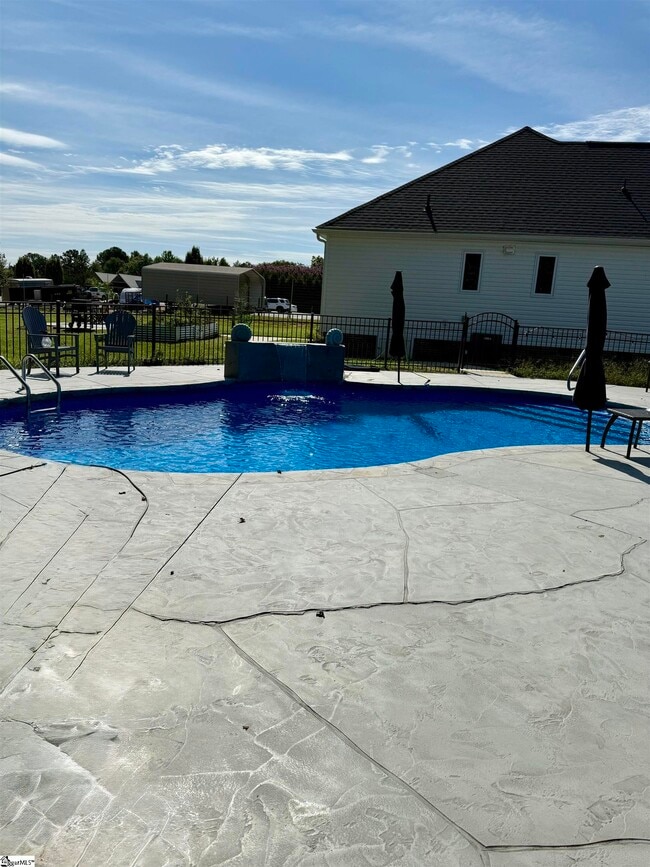 Photo - 909 Anderson Ridge Rd