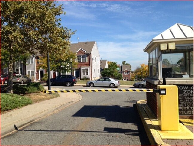 Photo - 248 W Kinney St Townhome