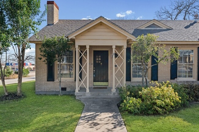Photo - Spacious 3 Bed / 3 Bath Single Family with Large Fenced Yard and Deck in Temple ISD