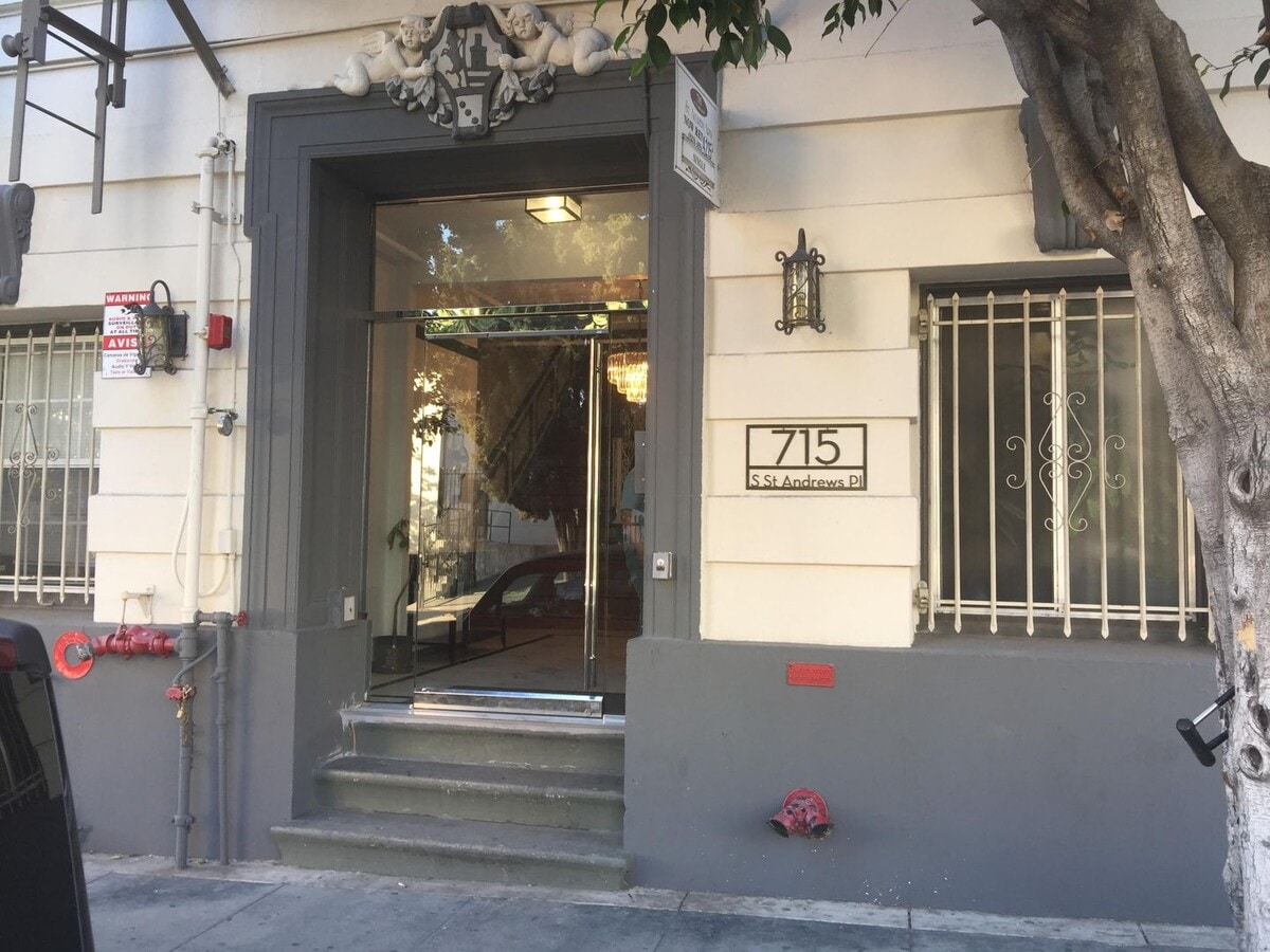 Photo - St. Andrews Manor Apartments...Charming Apartments...1920's Classic Brick..Newly Remodeled Building!