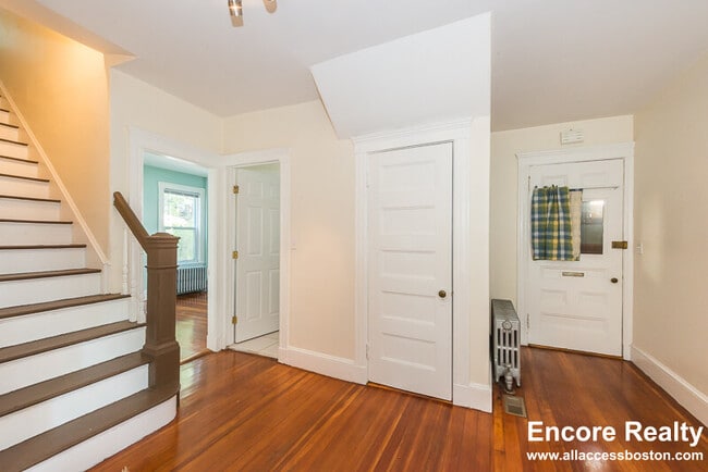 46 Hobson St Unit 1