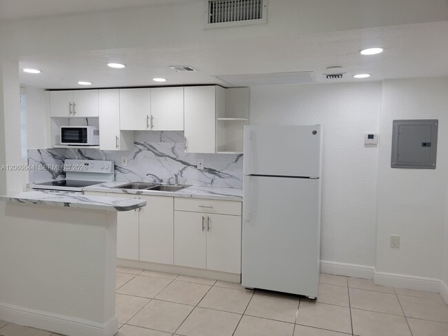 Photo - 3901 SW 112th Ave Unit 50