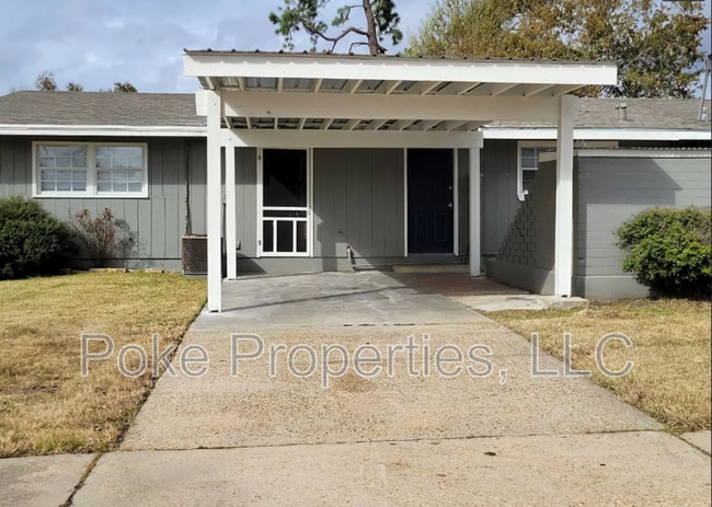 Building Photo - 874 Von Blond Unit A