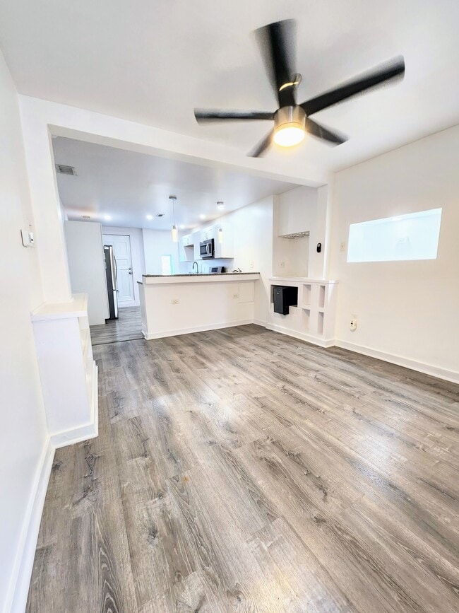 Photo - 4733 Butler St Unit 3