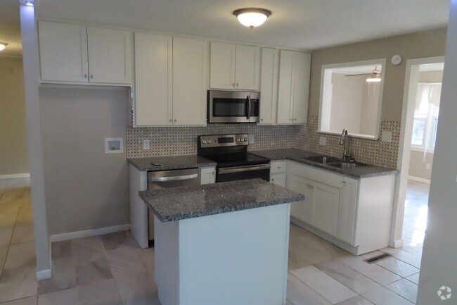 Building Photo - 1681 Clyde Pl Rental