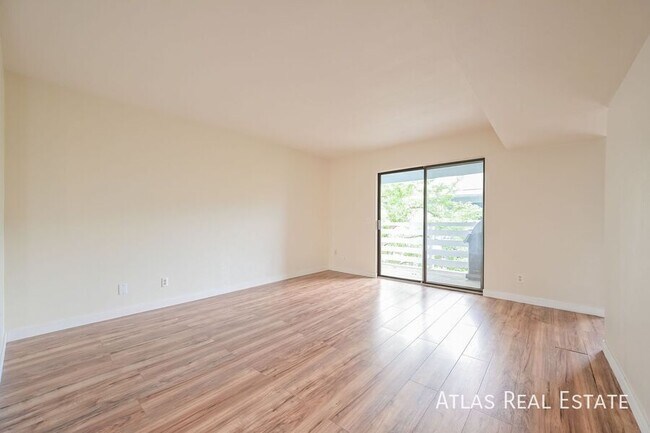 Photo - 7665 E Eastman Ave House