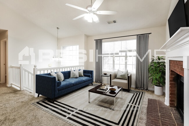 Photo - 125 W Village Ct